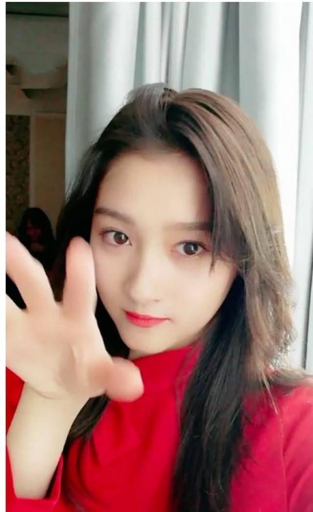 纯国产国语自拍视频,展现本土风情与青春活力